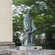 西洋美術だけでなく、日本やアジアの美術品も多い