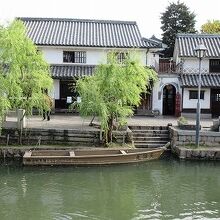 中橋の近くから川船に乗れます