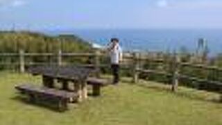 綺麗な海や田園風景を見渡す