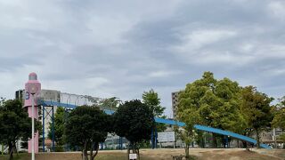 ローラーすべり台