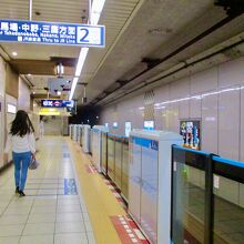 神楽坂駅ホーム