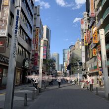 少なめの人通り