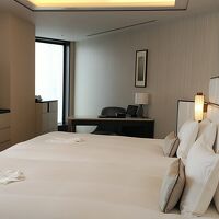 部屋入り口から