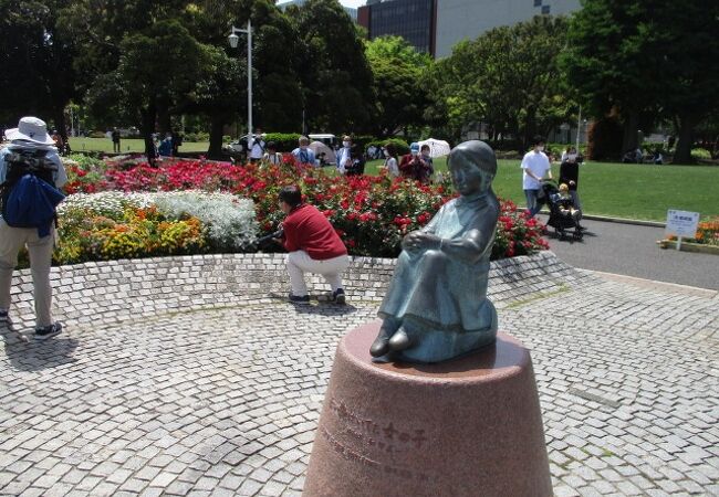 赤い靴はいてた女の子像 山下公園 クチコミ アクセス 営業時間 横浜 フォートラベル 赤い靴はいてた女の子像 山下公園 クチコミ アクセス 営業時間 横浜 フォートラベル