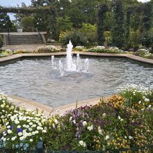 港の見える丘公園 沈床花壇