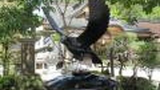 神の遣いである八咫烏