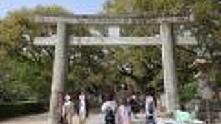 石造りの大鳥居