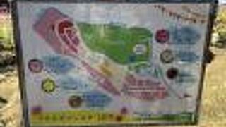 四季毎のお花畑を楽しめる散策路です。