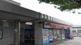 名神高速道路のパーキングエリア