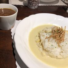 名物の横濱フランスカレー