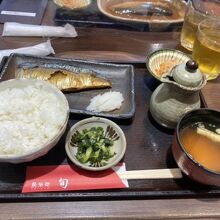 鯖の塩焼き定食