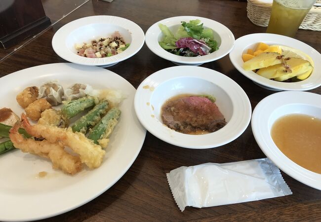 ランチも天ぷら&ローストビーフでお腹いっぱい