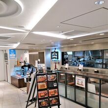 テイクアウトはちょっと待ち時間がある