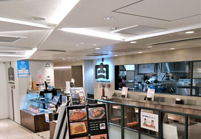 ステーキ重が買える東京駅の改札内ステーキカウンター