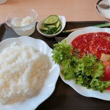 ハンバーグ定食900円　コーヒーついてます。