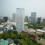 近くには日枝神社や日比谷高校が