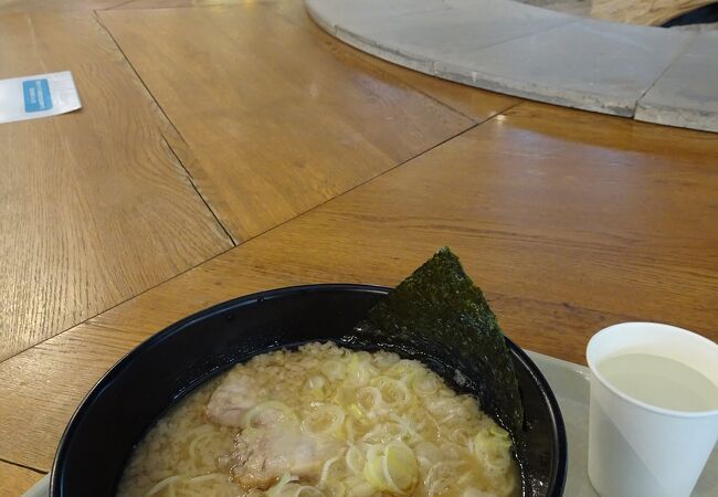 とんこつ醤油ラーメンが美味