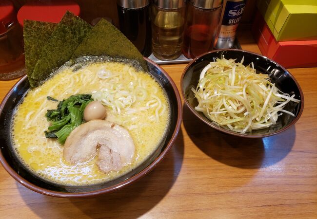 ４０８号沿いの家系ラーメン