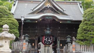 総門の次にある「仁王門」