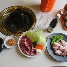 牛焼肉セット＋豚トロ