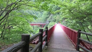 豊かな大自然に囲まれた山あいの温泉地