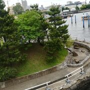 相生橋の真下にあります