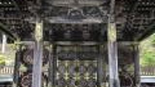 徳川家康と徳川秀忠の霊屋です。