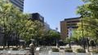 日米和親条約締結の碑がある