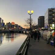 一口餃子が名物の中洲の屋台