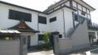 霊巌寺とかかわりのある寺院