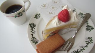 コーヒー（￥300円）は六花亭のポイント25ポイントでも飲み放題