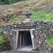 吹屋の街並みから電動レンタサイクルで行きました