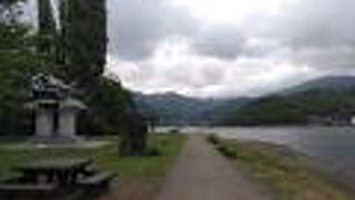 河口湖大橋が良く見えます。