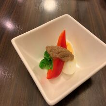 本日の小皿は、バーニャカウダー