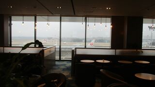 景色の良いラウンジ