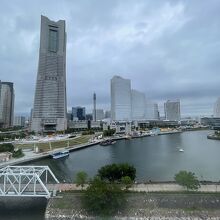 YOKOHAMA AIR CABINから見た桜木町周辺の景色