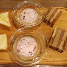 ハニートースト・べリーベリーレアチーズケーキ・オペラ