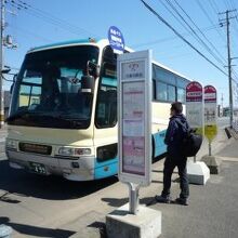 駅前の釧路空港連絡バス停