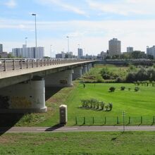 橋からの眺めはいいです