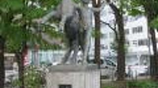 大通り公園にあります