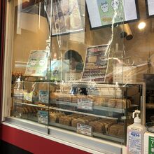 横ではたい焼きも売っている