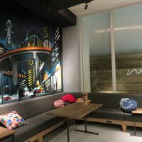 このエリアで本を読んだりすることができます