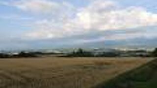 カレンダーなどの写真にも使われる名所