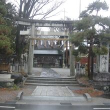 八剣神社