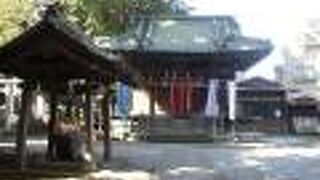 道標を兼ねた、珍しい庚申塔があります