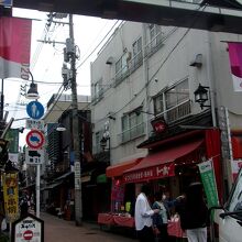 15j時からは、車両通行止めの賑わい