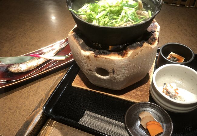 秋田の郷土料理が食べられる。