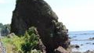 乙部町の日本海沿岸にある奇岩