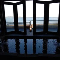 貸し切り風呂から海が一望