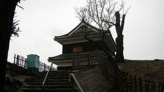 現存する唯一の建築物です。